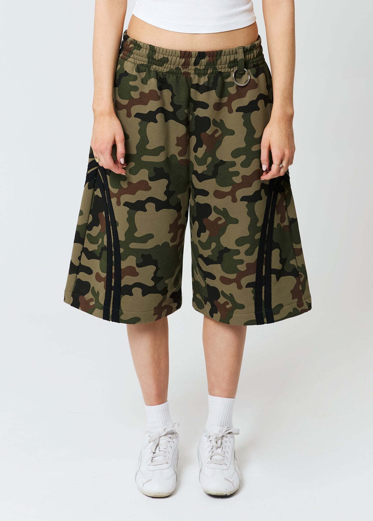 BUBBLE ARMY shorts